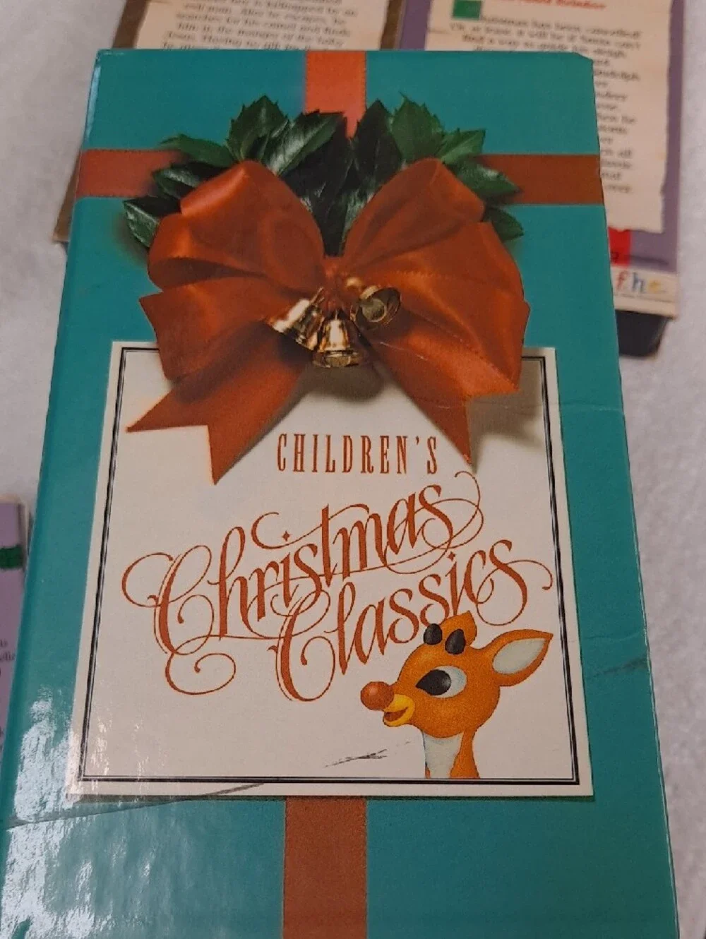 Vintage VHS Holiday Cartoon Collection - Green - Picture 6 of 6